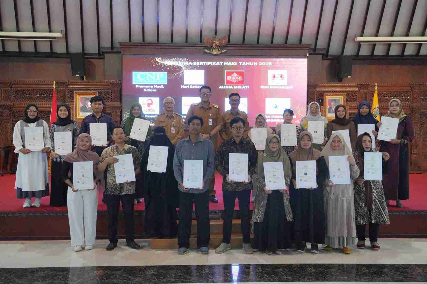 19 UMKM di Klaten Terima Sertifikat HKI Merek 