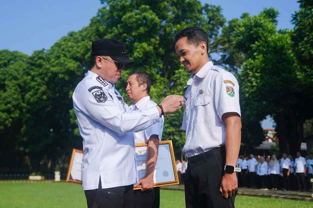 Wali Kota Magelang Tekankan Kualitas Pelayanan Publik kepada Peraih Zona Integritas