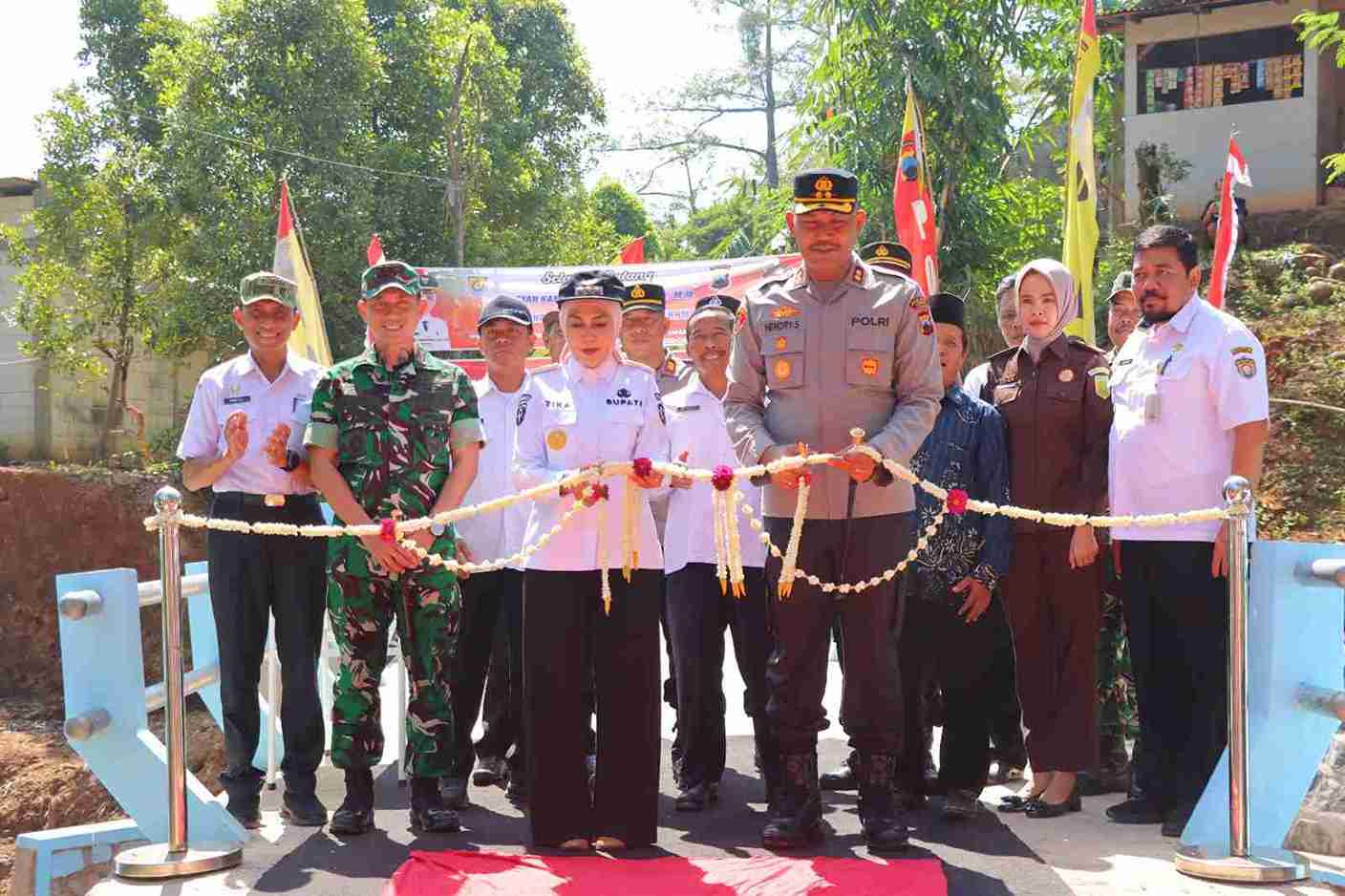 Jembatan Merah Putih Presisi di Kendal Permudah Akses Warga Tembelang