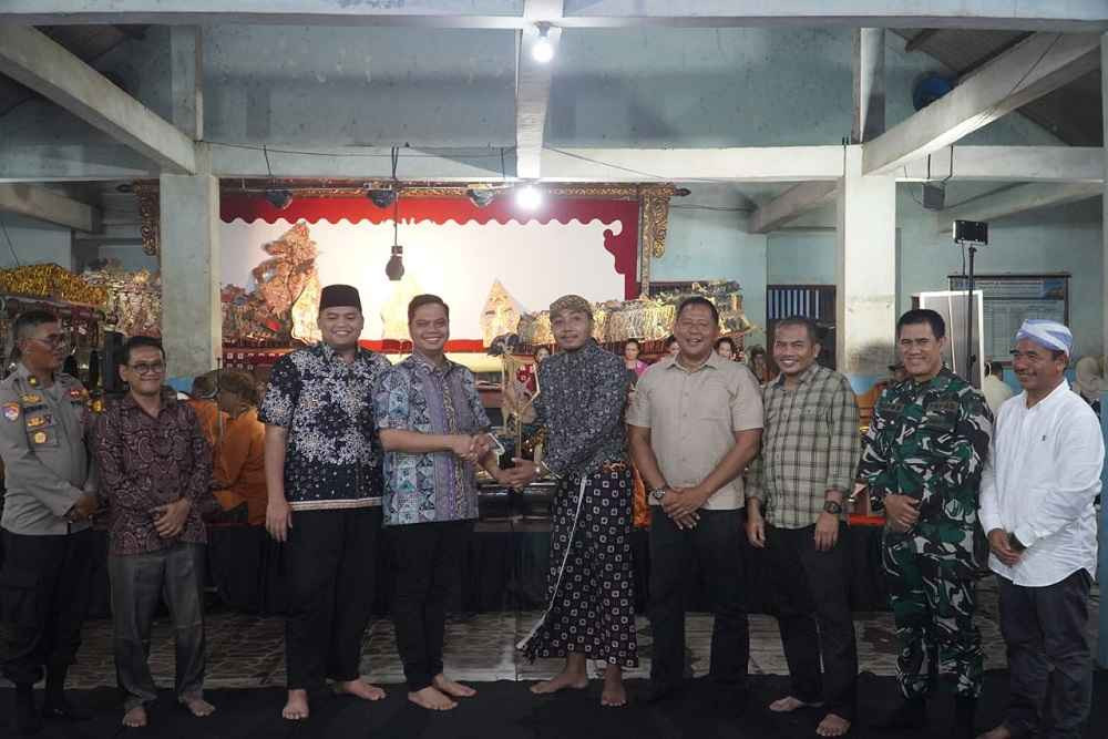 Wayang Kulit Lakon Wahyu Sandang Pangan Meriahkan Rangkaian Pesta Lomban Jepara 