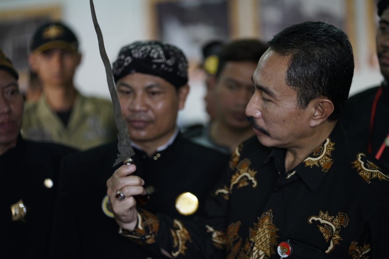 Bursa Tosan Aji, Jadi Media Edukasi Soal Keris