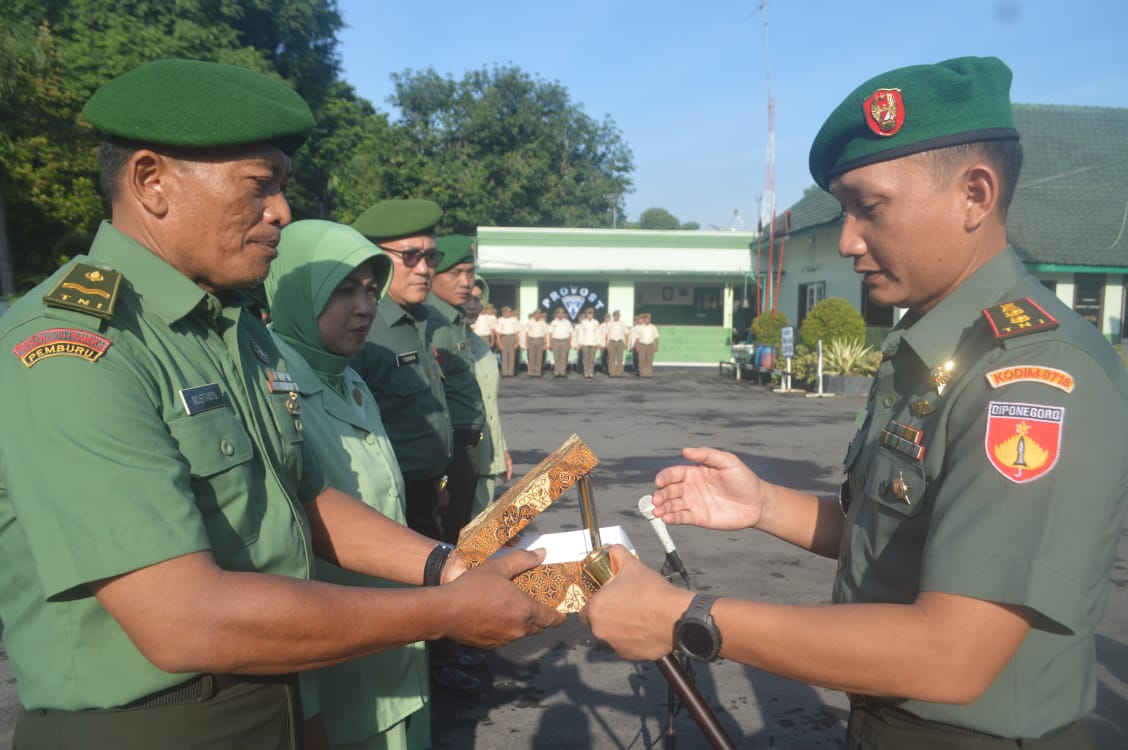 Tiga Anggota TNI ini Pensiun Dini, Kenapa?