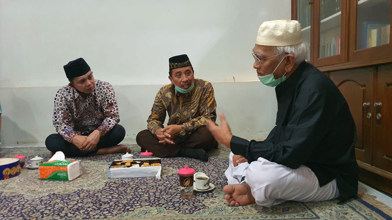 Sowan ke Gus Mus, Bupati Akui Pemkab Jangan Hanya Berpijak pada Ketentuan Saja