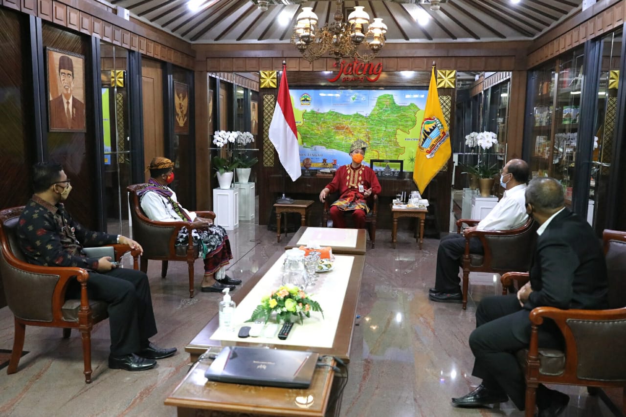 Ganjar Beri Lampu Hijau kepada PSSI untuk Gelar Kompetisi Liga 3 di Jateng Bulan Oktober