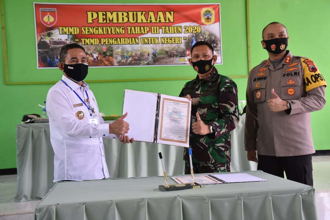 TMMD di Desa Sitiluhur, Bupati Tekankan Peningkatan Kerjasama Pemkab, TNI, dan Masyarakat