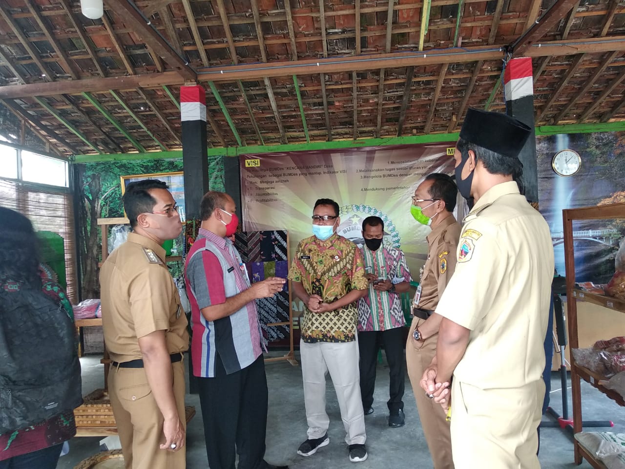 Bumdes Pekalongan Angkat Pemasaran UMKM Warga