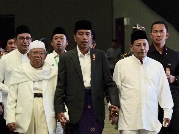 Pentingnya Persatuan Ukhuwah Islamiyah, Wathaniyah, dan Basyariah dalam Bermedia Sosial