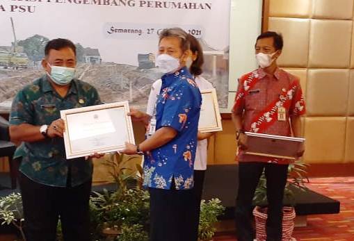 Anggaran Penanganan RTLH Tertinggi Se-Jateng, Pemkab Jepara Diganjar Penghargaan Kementerian