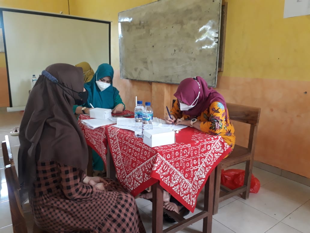 Siswa-Siswi SMK Jamaah Pasrah Dukuhseti, Pati Antusias Ikuti Vaksinasi Tahap II