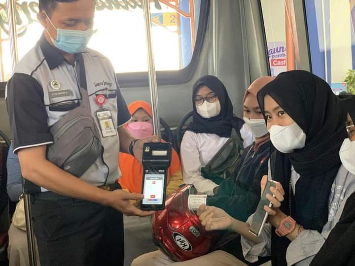 Transaksi Pembayaran Non Tunai Bus Trans Jateng Belum Maksimal