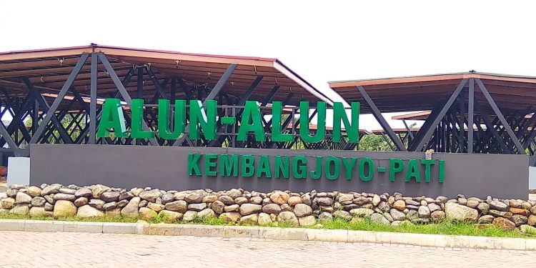 PKL Mulai Tempati Alun-alun Kembangjoyo