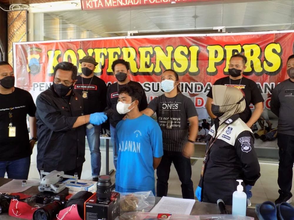 Ungkap Kasus Curas Berdarah Eks Jonas Photo