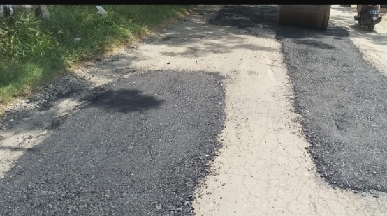 Bupati Hafidz: Penambalan Jalan di Rembang Sudah 90 Persen