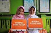 Rumah Zakat Salurkan Paket Buka Puasa bagi Santri TPQ Nurul Islam