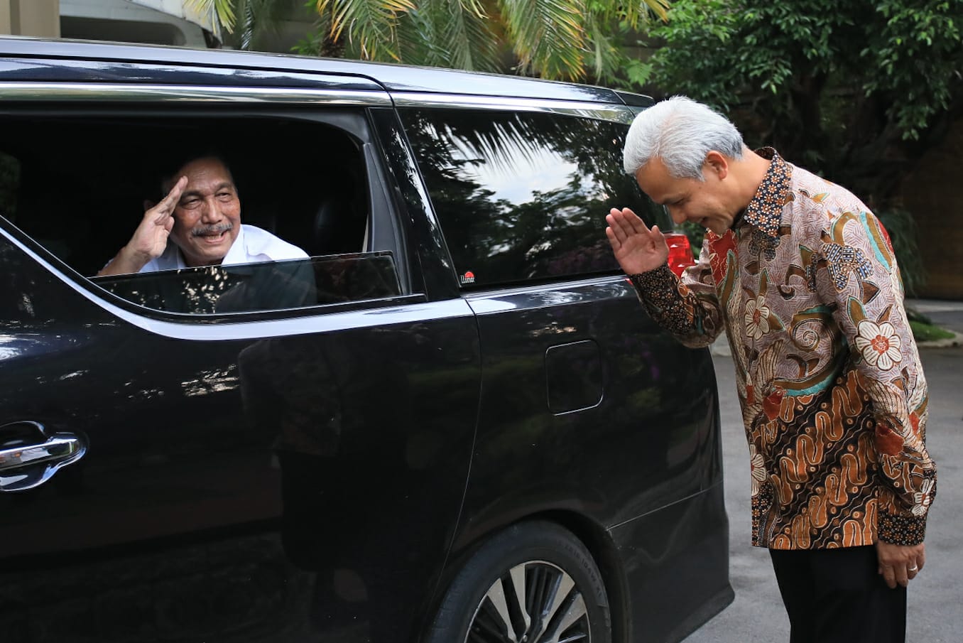 Luhut Rela Tunda Wacana Kenaikan Tarif Candi Borobudur, Berikut Alasanya
