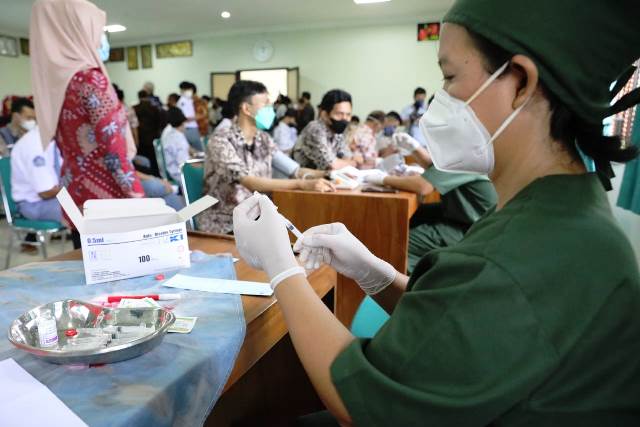 Capain Vaksinasi Booster di Jateng Rendah