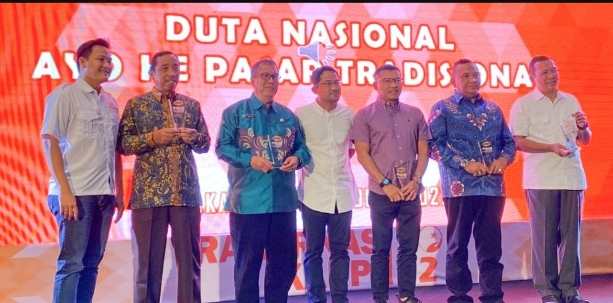 Bupati Abdul Hafidz Dinilai Peduli Pasar Tradisional, Didapuk Jadi Duta Nasional