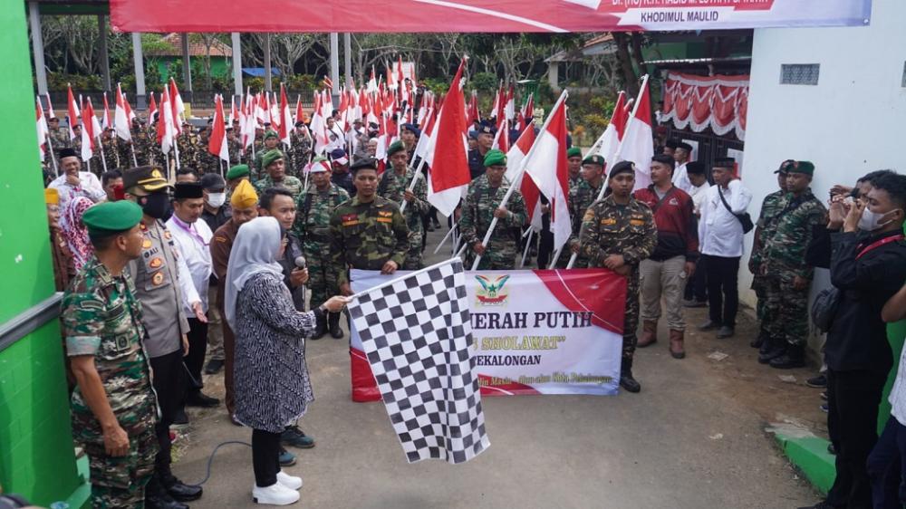 Peringati Sumpah Pemuda, Pj Bupati Batang Lepas Kirab Merah Putih 500 Pemuda