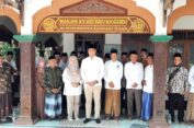 Peringati Hari Santri, Bupati Kendal Bersama Para Kiai Ziarah ke Makam Ulama