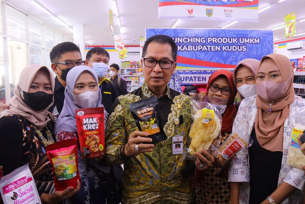 Bupati Kudus Permudah Perizinan untuk Pelaku UMKM