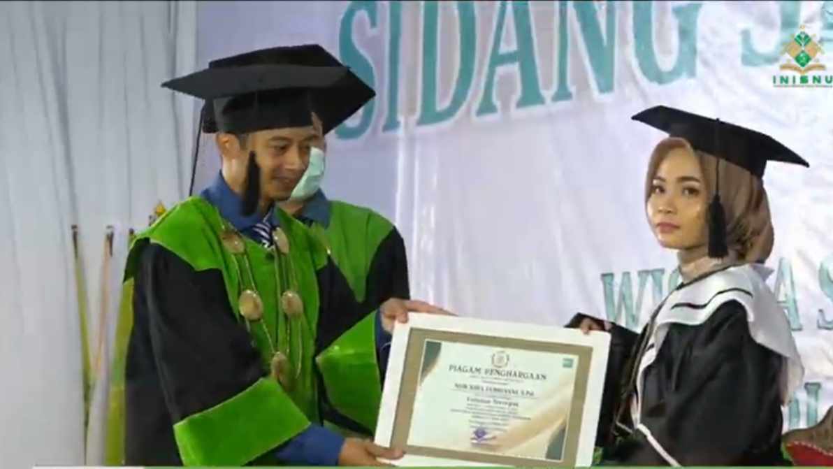 Mahasiswi INISNU Temanggung Nur Rira Febriyani Lulus Tercepat dan Artikelnya Tembus Jurnal Internasional