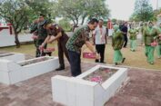 Upacara Tabur Bunga, Sekda Jepara : Berharap TNI Semakin Solid