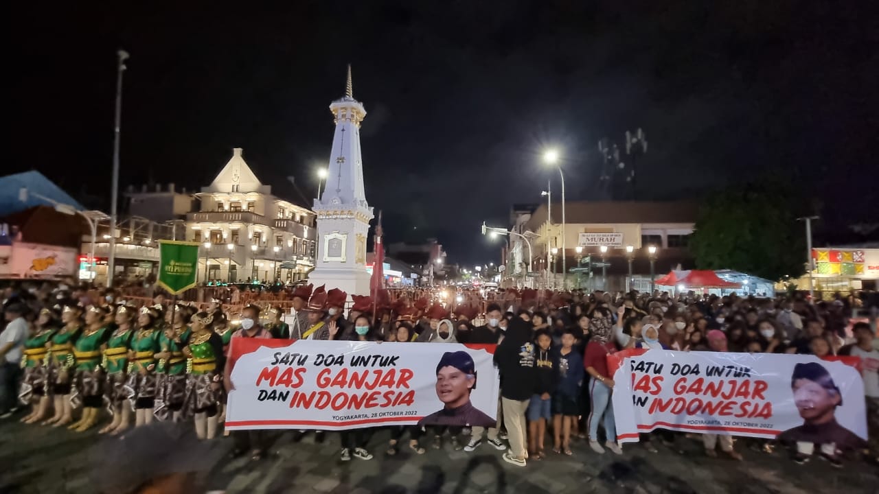 Ribuan Bregada Doakan Ganjar di Tugu Jogja