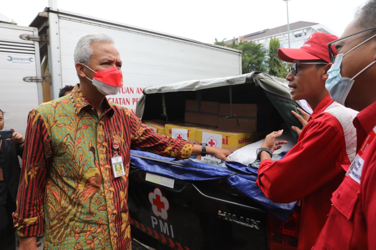 Bantuan Gempa Cianjur Senilai Rp 1,87Miliar Dikirim, Ganjar; Relawannya Harus Solid, Jangan Ngrepoti