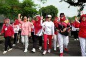 Peringati Hari Ibu, GOW Banjarnegara Gelar Senam Bersama dan Jalan Sehat