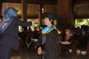 Temanggung Wisuda 80 Siswa Sekolah Lansia, Ada yang Berusia 82 Tahun