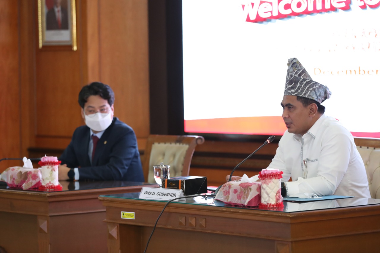 Terima Kunjungan Gyeongsangbuk-Do Korsel, Gus Yasin Dorong Perluasan Sektor Kerja Sama