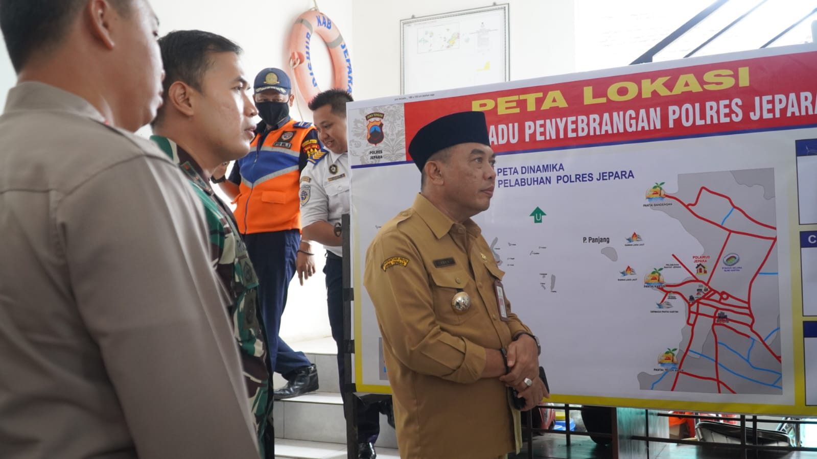 Pastikan Natal dan Tahun Baru 2023 Berjalan Lancar, Pj Bupati Jepara Tinjau Pospam