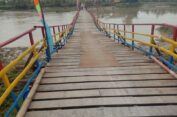 Jembatan Apung Sambung Roso Gantikan Perahu Tambang