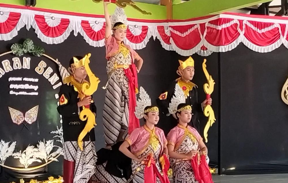 Pertahankan Seni Budaya Jawa, Pelajar Pentaskan Sendratari