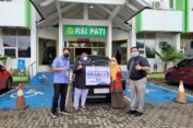 RSI Pati Terima Bantuan Unit Mobil Operasional dari Bank Jateng