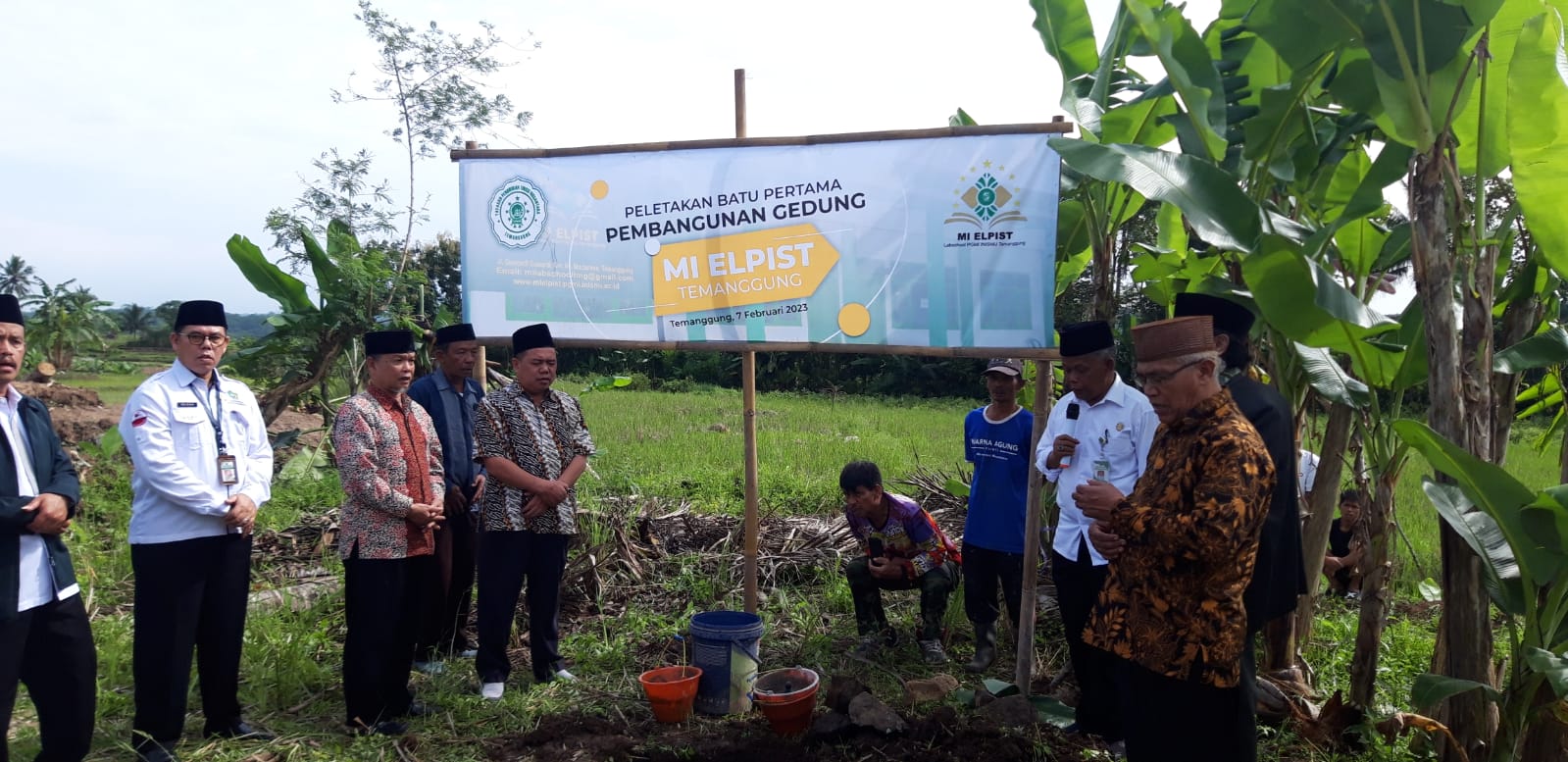 Peletakan Batu Pertama MI ELPIST Temanggung Bertepatan 1 Abad NU