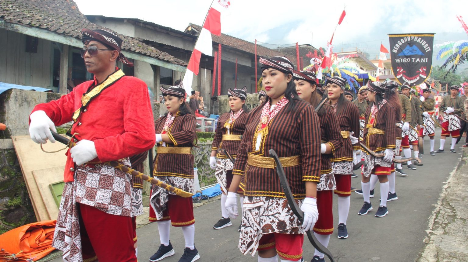 Lestarikan Tradisi Leluhur, Warga Lamuk Gunung Gelar Sadranan