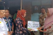 Pemkab Demak Bersama Baznas Serahkan Bantuan RTLH