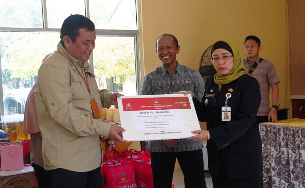 STK Temanggung Salurkan Rp170 Juta Bantuan Atensi di Batang