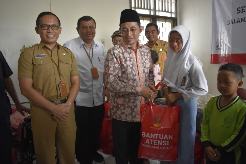 Kemensos RI Salurkan Bantuan ATENSI Bagi 414 Penerima Manfaat di Kendal