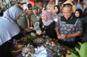 Bangkitkan Ekonomi, Pemkab Kebumen Dorong ASN Belanja di Pasar Tradisional