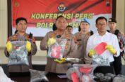 Satreskrim Polres Demak Tangkap 4 Penjual Obat Petasan, 40 Kg Bubuk Petasan Disita
