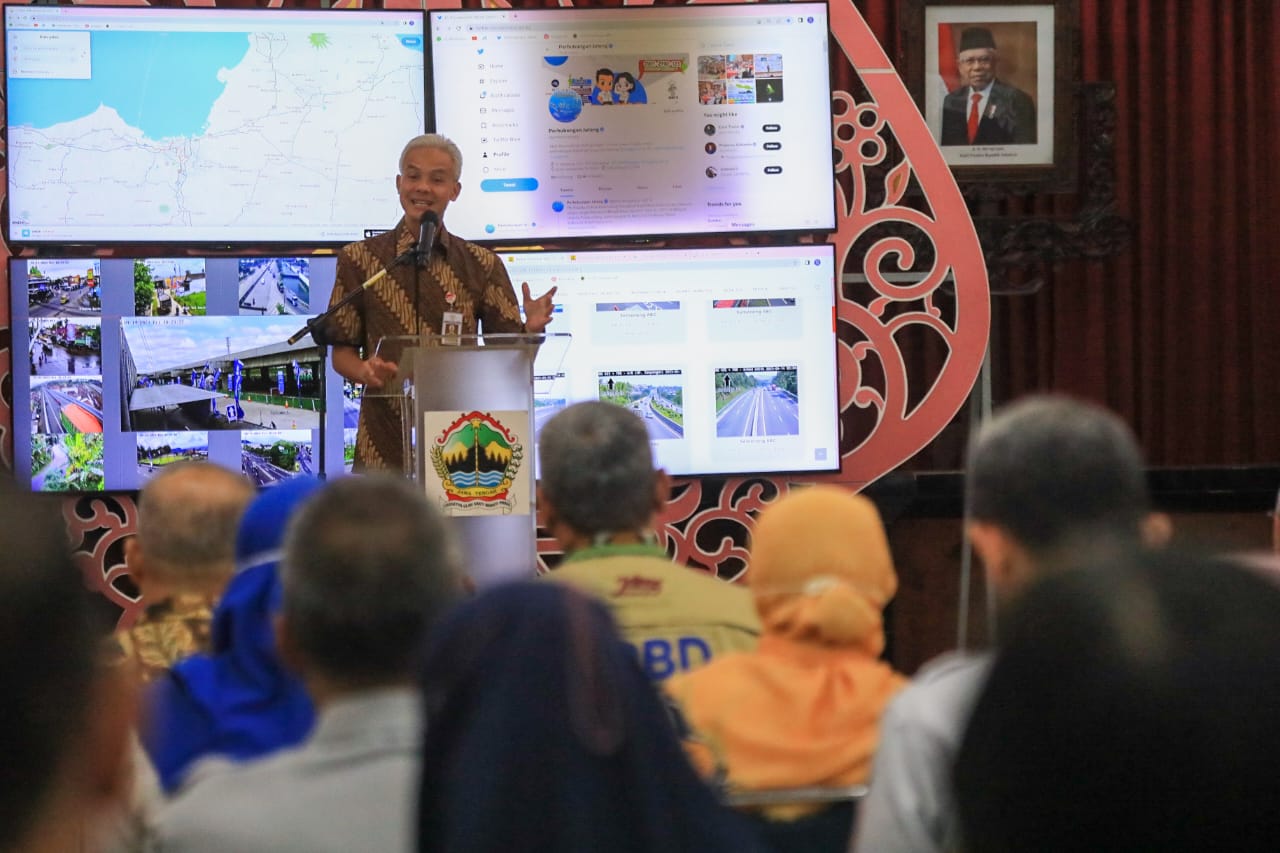 Resmikan Operasional Posko Terpadu Lebaran, Ganjar Minta Seluruh Petugas Siaga Penuh Malam Ini
