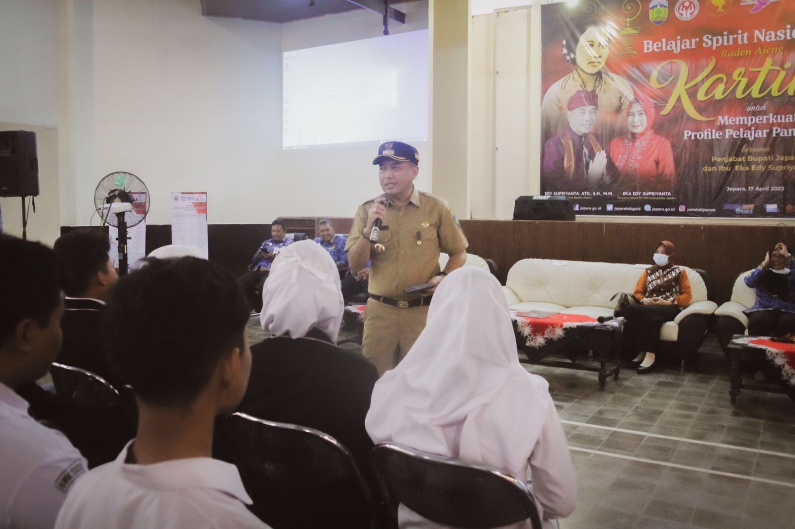 R.A Kartini Sebagai Kekuatan Absolut Jepara