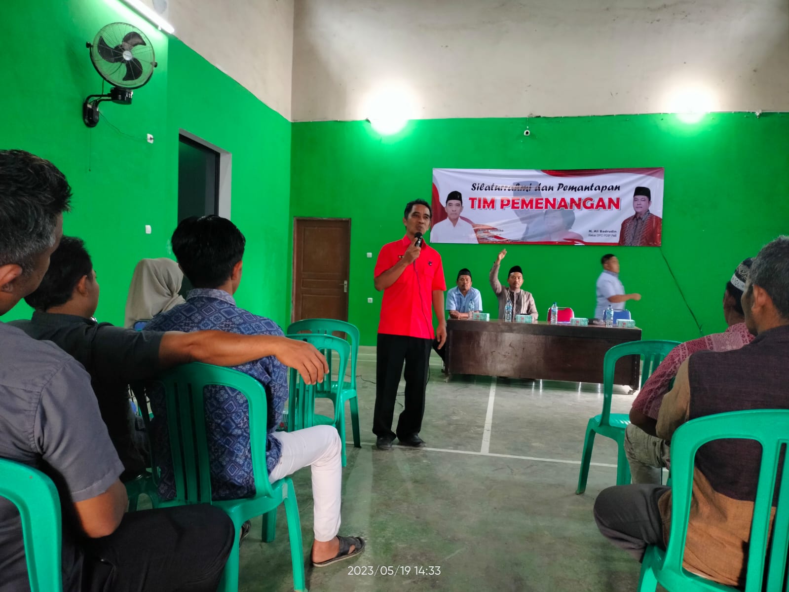 Kumpulkan Ratusan Relawan di Desa Binaan, Endro Jatmiko Komitmen Memihak Kepentingan Rakyat