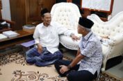 Usai Sowan Gus Mus, Ganjar Lanjut Syawalan ke Gus Baha; Ikut Nyantri Sebentar