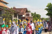 Diramaikan 16 Grup Marching Band HUT ke 57 Silahul Ulum Meriah