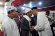 Doa dan Ulos Raja dari Tokoh NU Sumatra Utara Abuya Ali Akbar Marbun untuk Ganjar