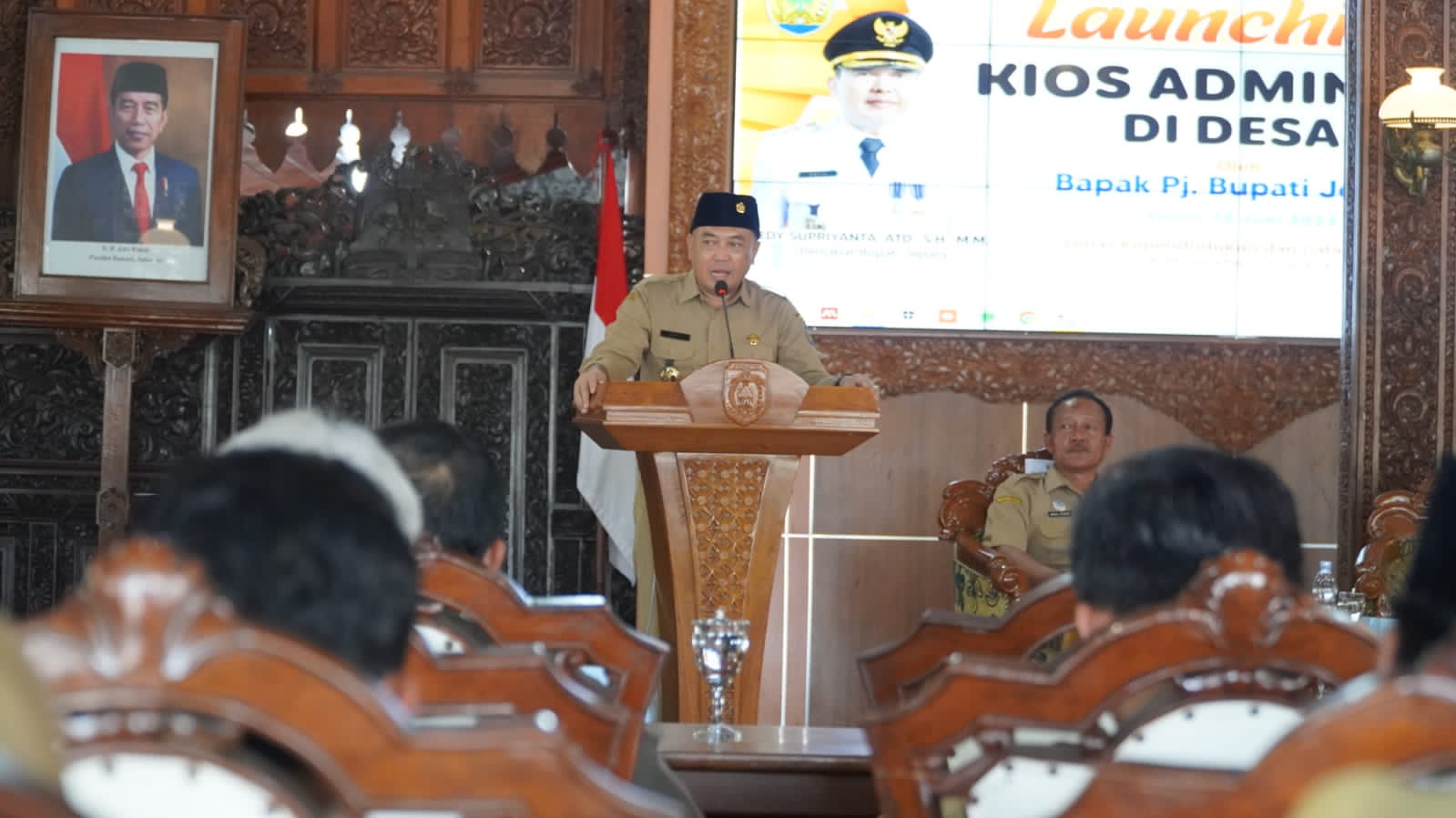 Mudahkan Pelayanan, Bikin Akta dan KK Cukup di Desa