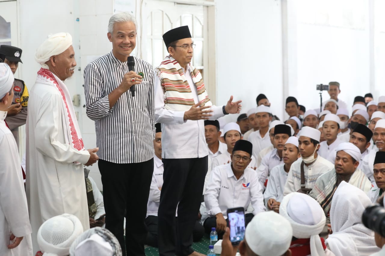 Berkunjung Ke Lombok, Ganjar Salut Perjuangan Kakek TGB dalam Memajukan Perempuan